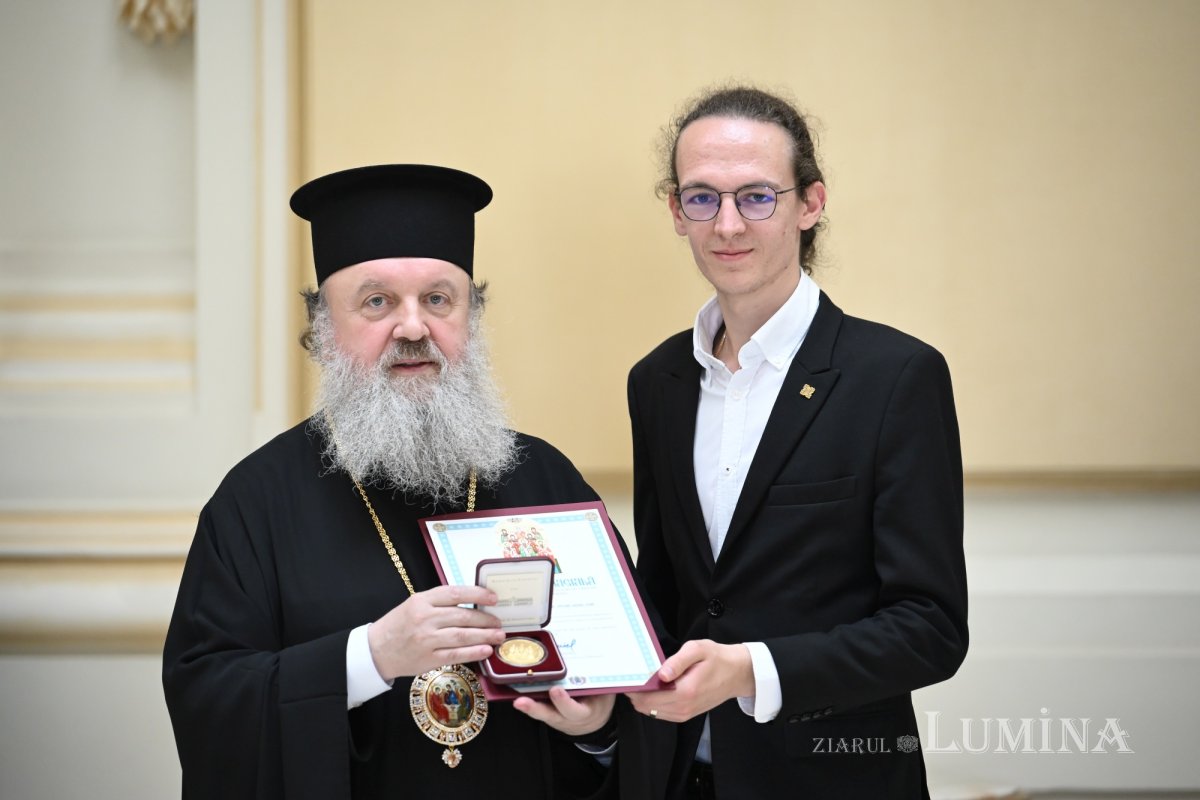 Voluntari ITO distinși la Palatul Patriarhiei 374134