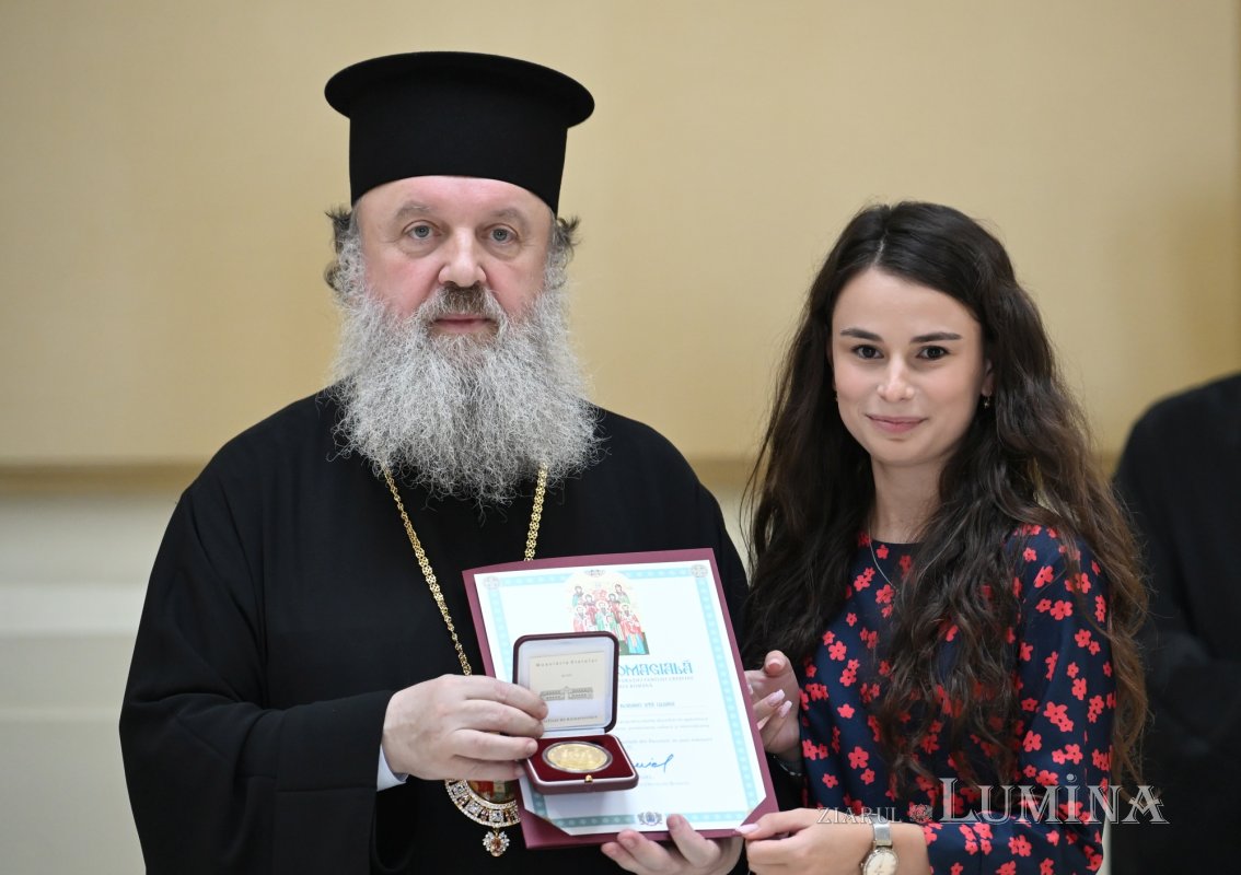 Voluntari ITO distinși la Palatul Patriarhiei 374140