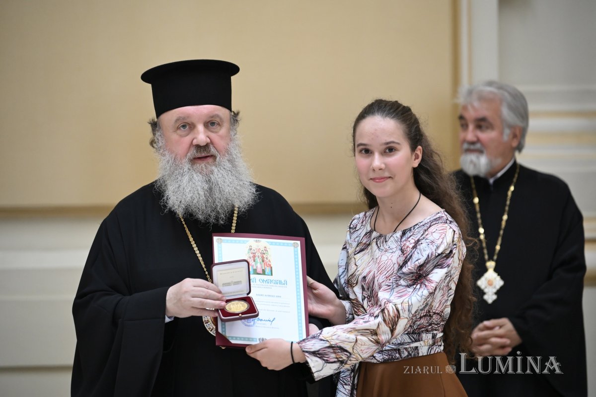 Voluntari ITO distinși la Palatul Patriarhiei 374144