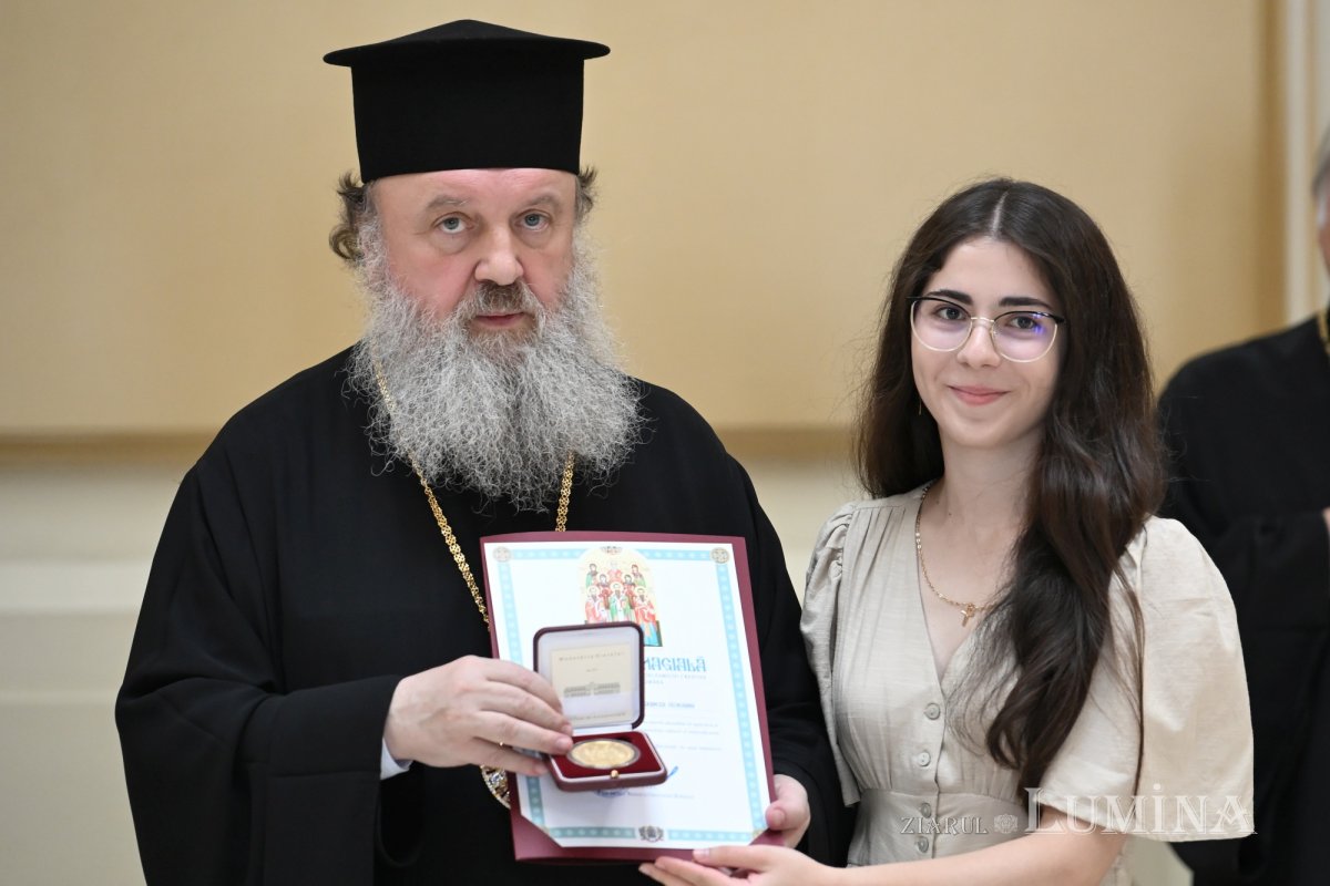 Voluntari ITO distinși la Palatul Patriarhiei 374145