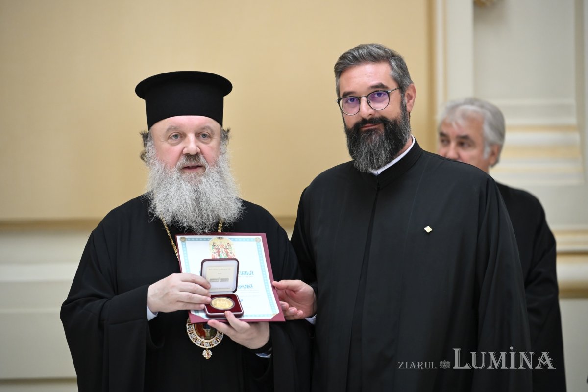 Voluntari ITO distinși la Palatul Patriarhiei 374149