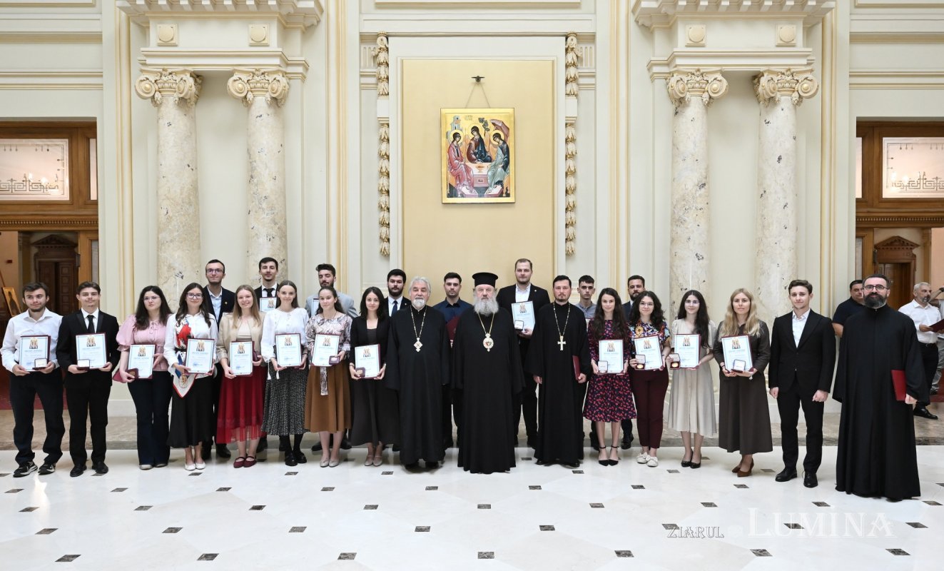 Voluntari ITO distinși la Palatul Patriarhiei 374154
