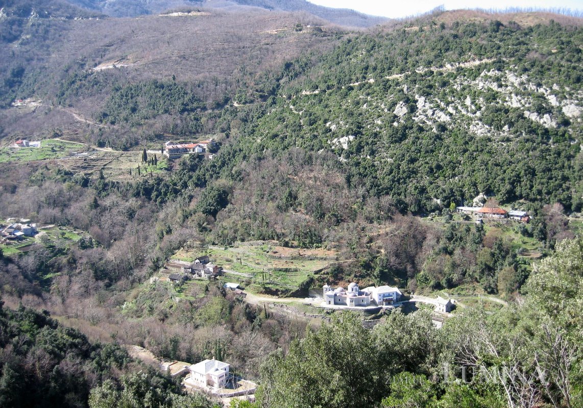 În Sfântul Munte nu sunt oglinzi 374552