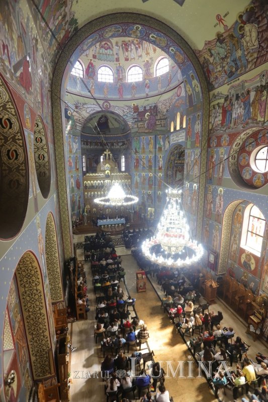 Conferinţa „Şcoala şi Biserica, piloni ai identităţii naţionale” la Sibiu 374767