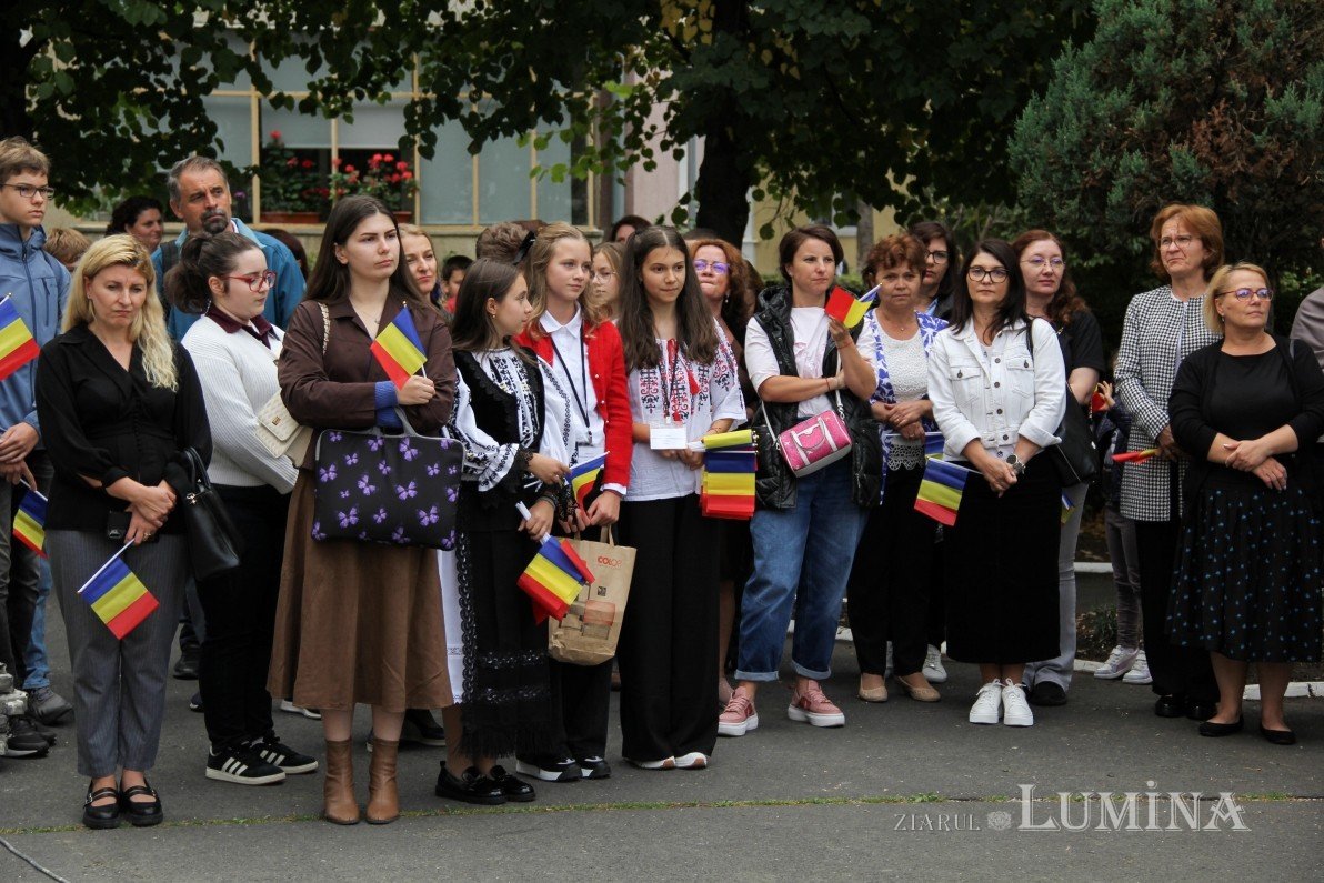 Conferinţa „Şcoala şi Biserica, piloni ai identităţii naţionale” la Sibiu 374769