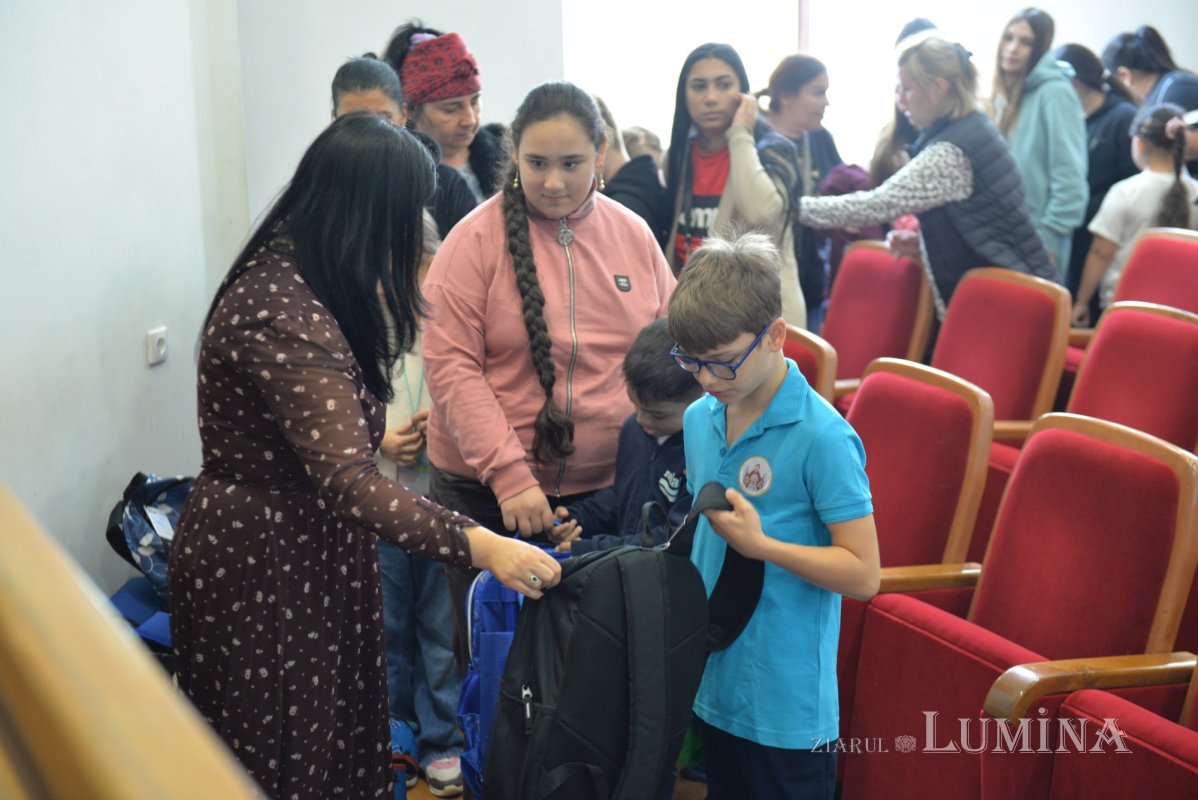 Sprijin pentru sute de copii din sectorul 3 la început de an școlar 374799