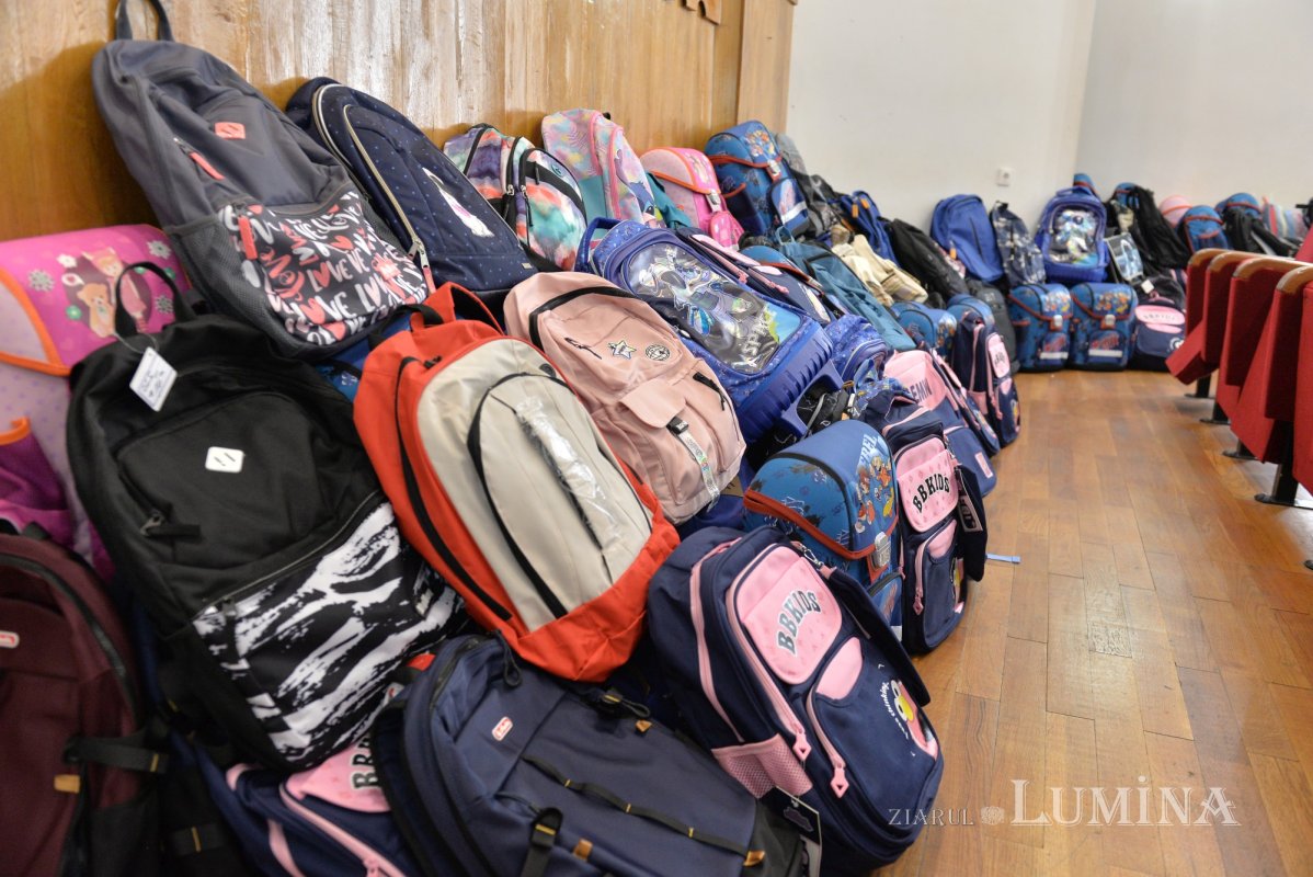 Sprijin pentru sute de copii din sectorul 3 la început de an școlar 374800