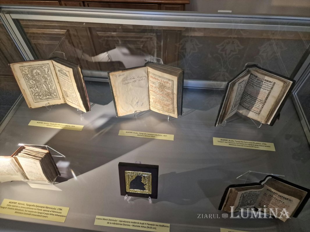 Imnul Acatist al Maicii Domnului celebrat la Biblioteca Centrală Universitară „Carol I” 374883