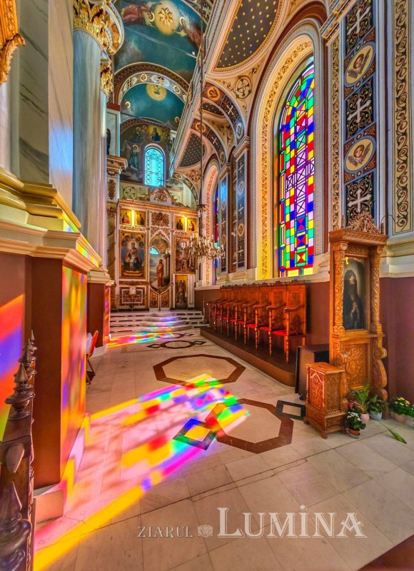 Sclipirile Luminii: Biserica „Buna Vestire” din Brăila 374932