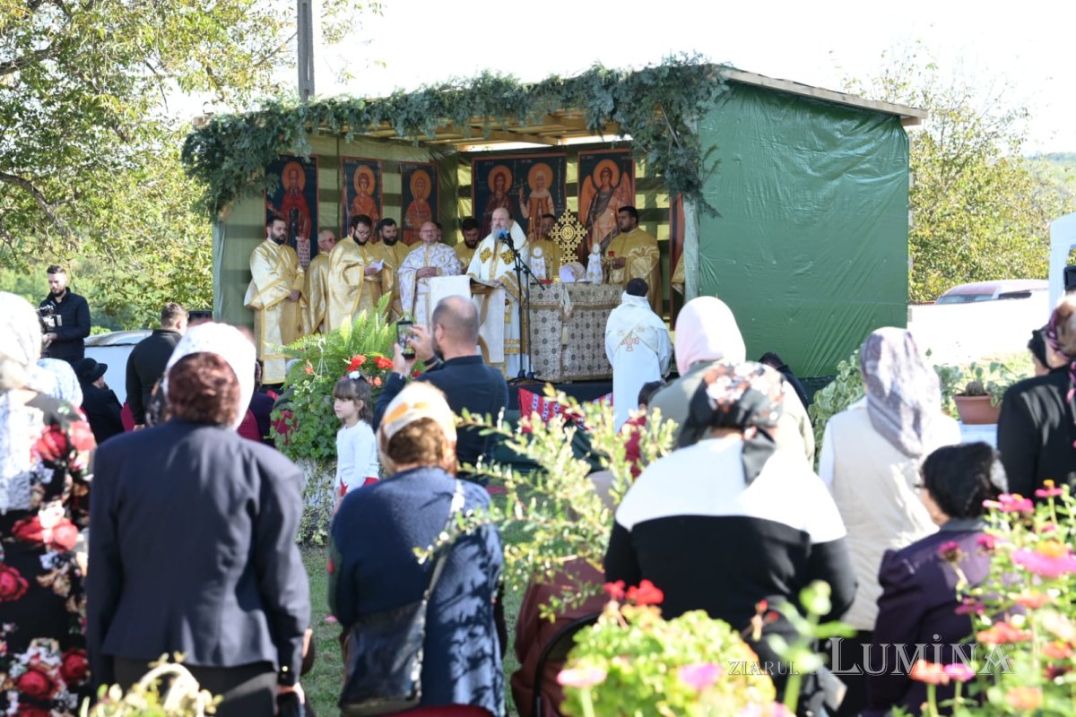 Bucurie duhovnicească într-o comunitate prahoveană 375076