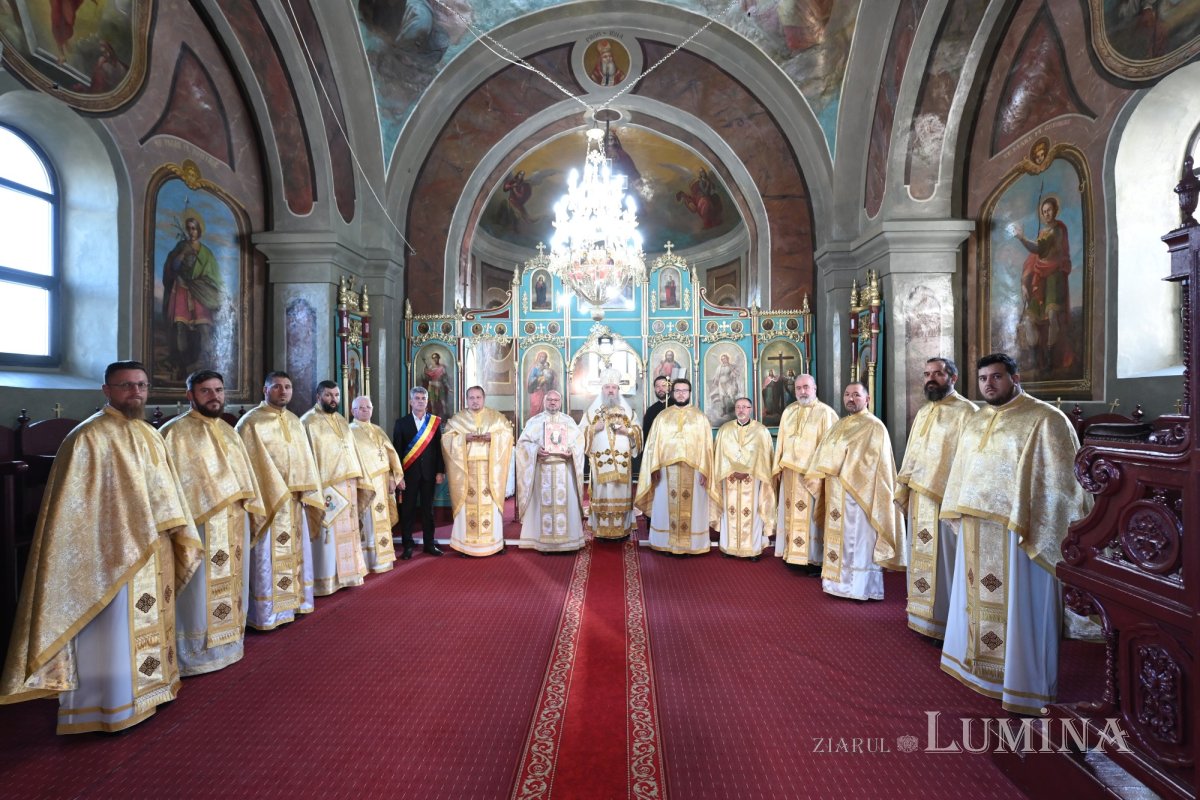 Bucurie duhovnicească într-o comunitate prahoveană 375119