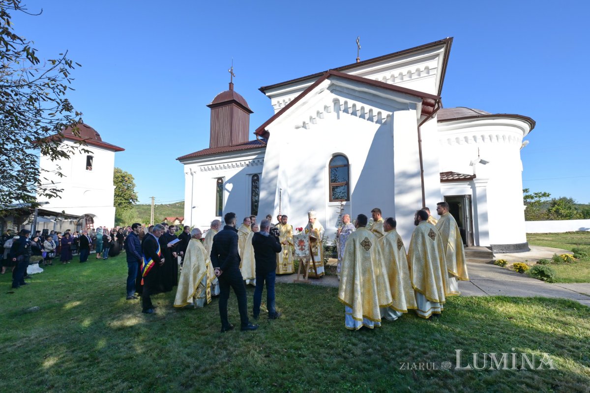 Bucurie duhovnicească într-o comunitate prahoveană 375122