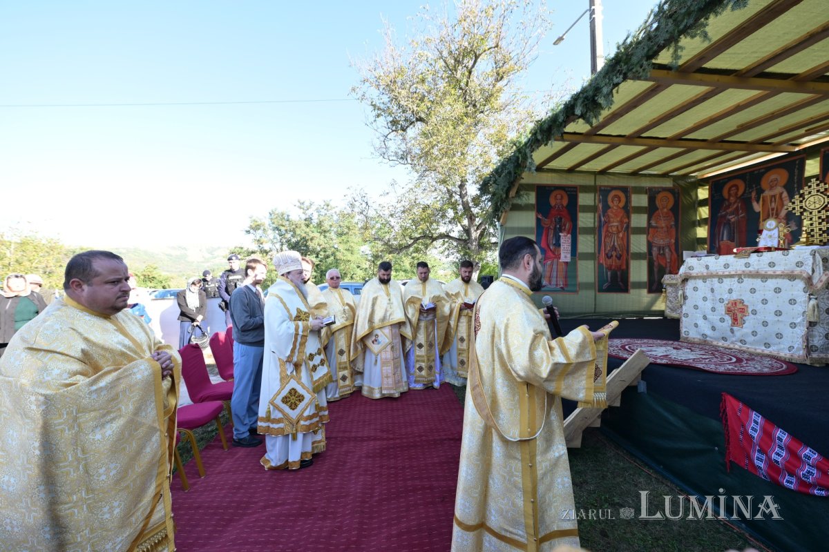 Bucurie duhovnicească într-o comunitate prahoveană 375126