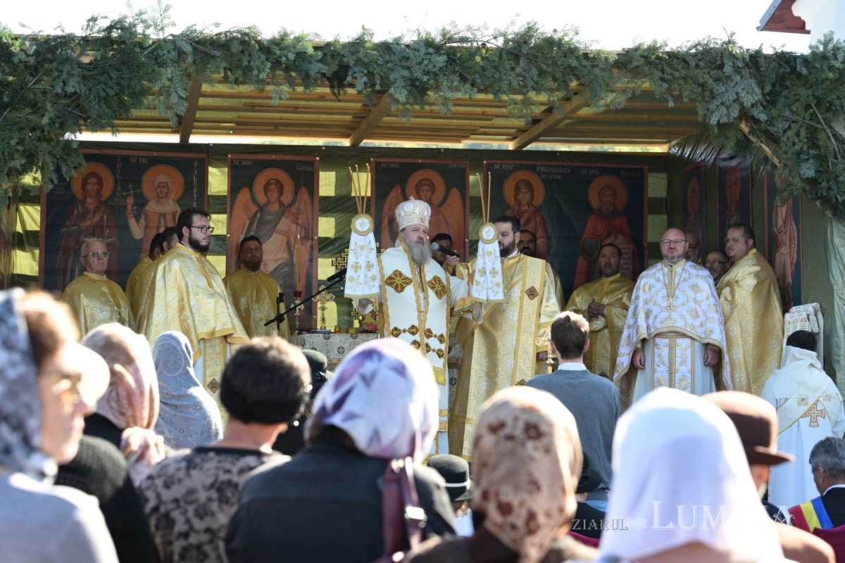 Bucurie duhovnicească într-o comunitate prahoveană 375127