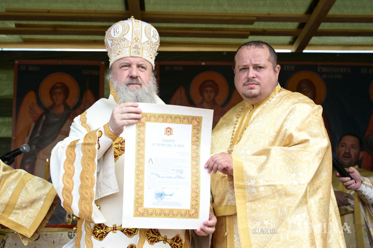 Bucurie duhovnicească într-o comunitate prahoveană 375131