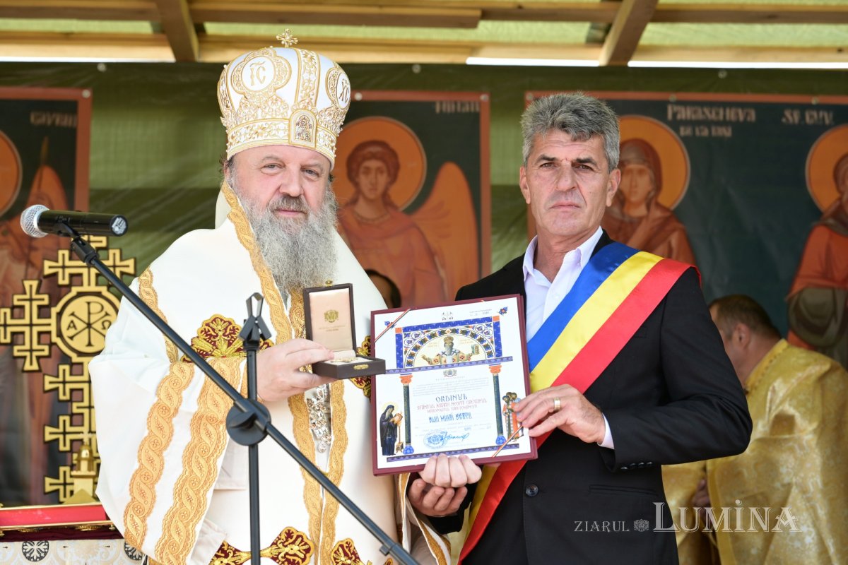 Bucurie duhovnicească într-o comunitate prahoveană 375132