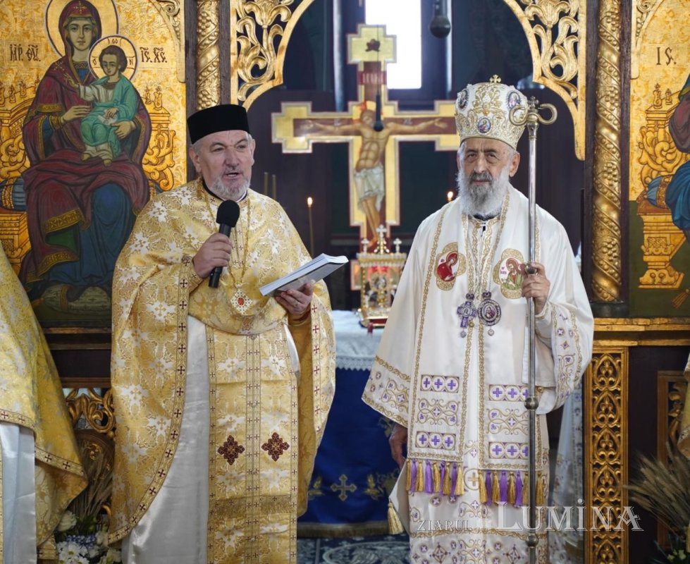 Episcopul Ioan Mihălțan, omagiat la împlinirea a 100 de ani de la naștere 375189