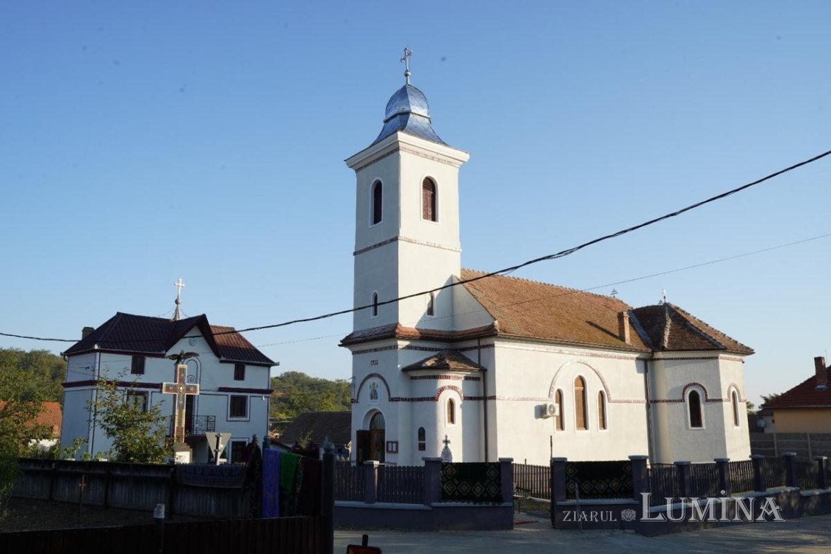 Episcopul Ioan Mihălțan, omagiat la împlinirea a 100 de ani de la naștere 375191
