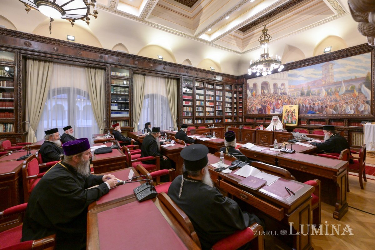 Ședință de lucru a Sinodului Mitropoliei Munteniei și Dobrogei 375283