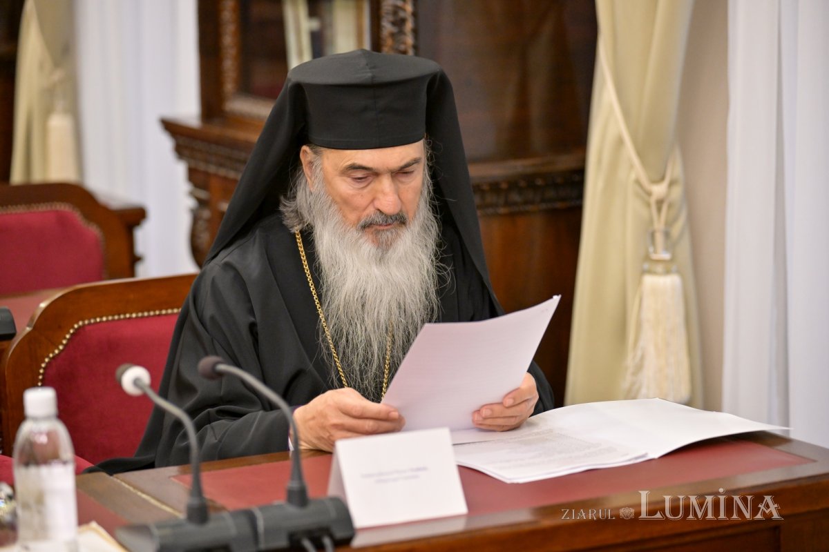 Ședință de lucru a Sinodului Mitropoliei Munteniei și Dobrogei 375284