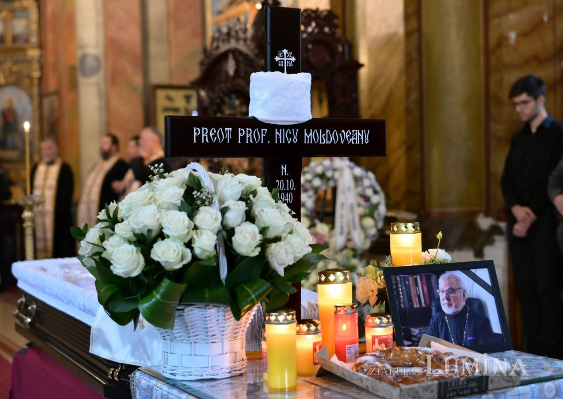 Slujba Stâlpilor pentru părintele profesor Nicu Moldoveanu 375273