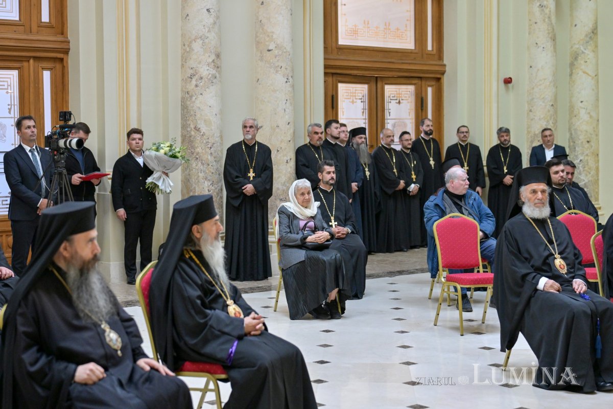 Moment festiv în Sala „Europa Christiana” a Palatului Patriarhiei 375406