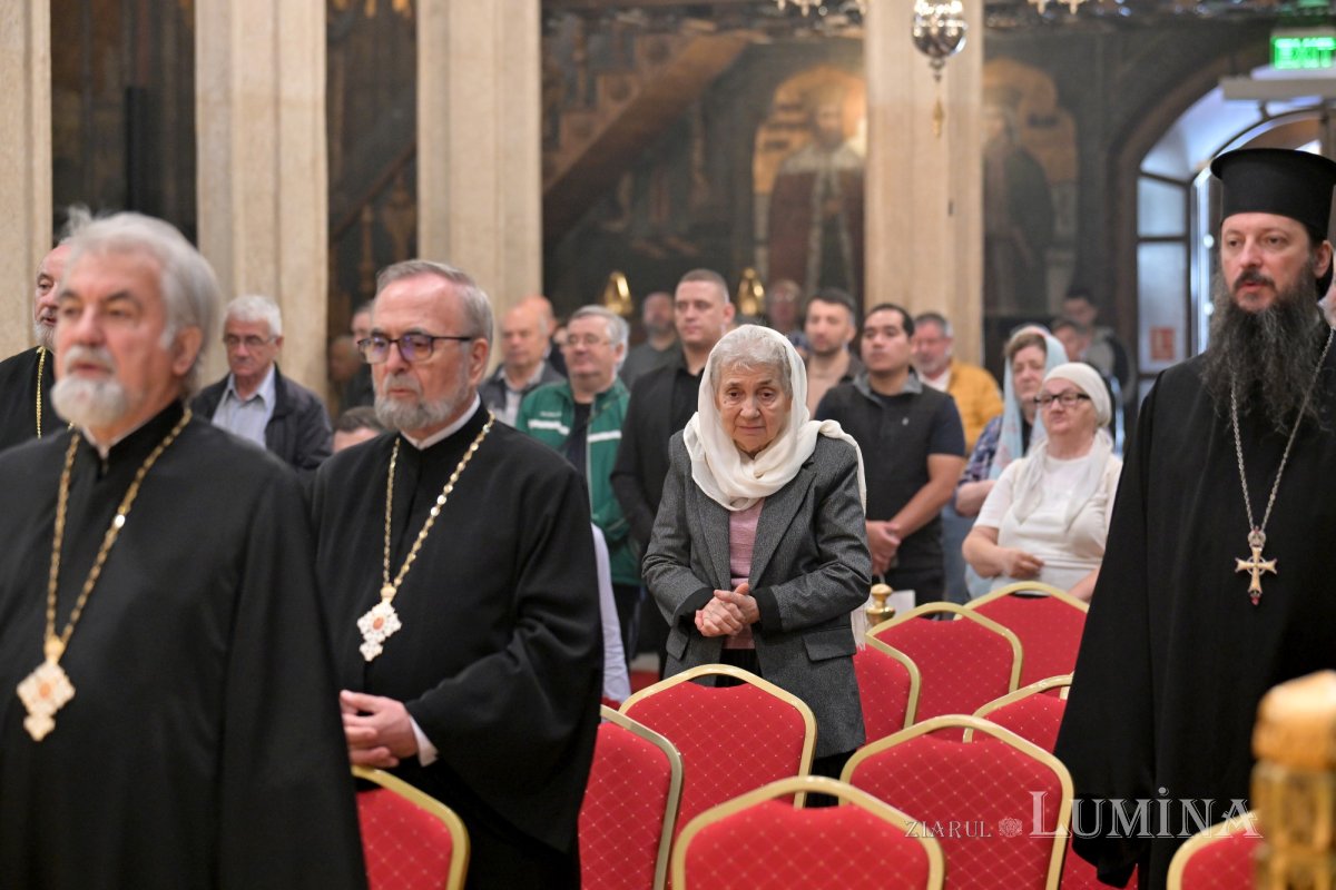 Rugăciune şi recunoştinţă la 19 ani de patriarhat ai Preafericitului Părinte Daniel 375415