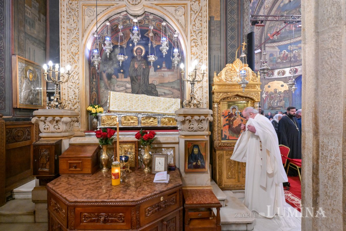 Rugăciune şi recunoştinţă la 19 ani de patriarhat ai Preafericitului Părinte Daniel 375417