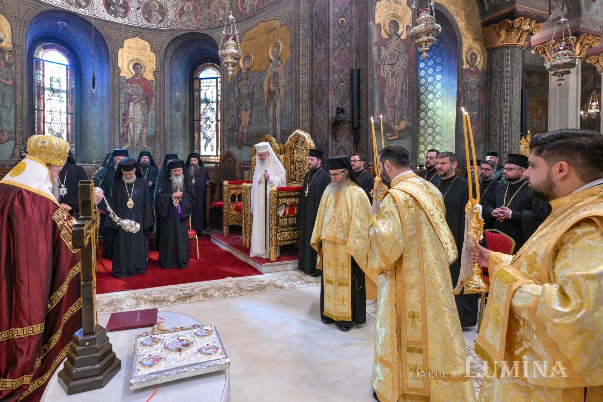Rugăciune şi recunoştinţă la 19 ani de patriarhat ai Preafericitului Părinte Daniel 375418