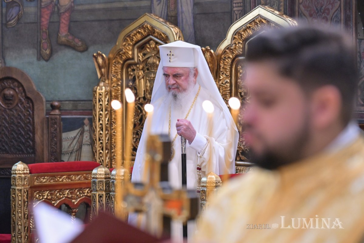Rugăciune şi recunoştinţă la 19 ani de patriarhat ai Preafericitului Părinte Daniel 375420
