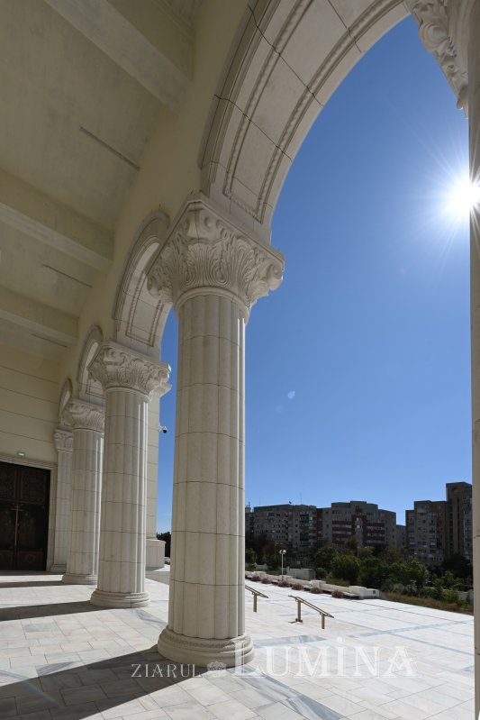 Toamna, anotimp al lucrării și al împlinirii la Catedrala Națională 375235