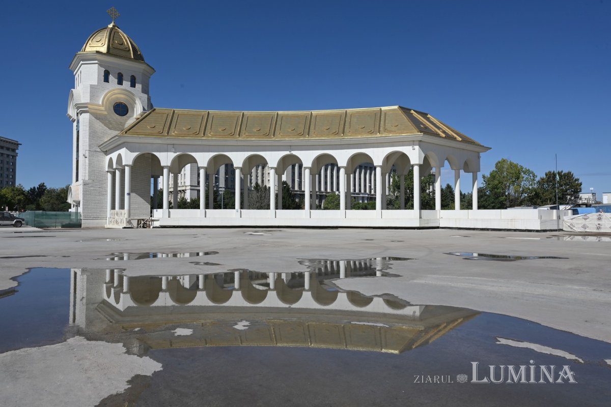 Toamna, anotimp al lucrării și al împlinirii la Catedrala Națională 375236