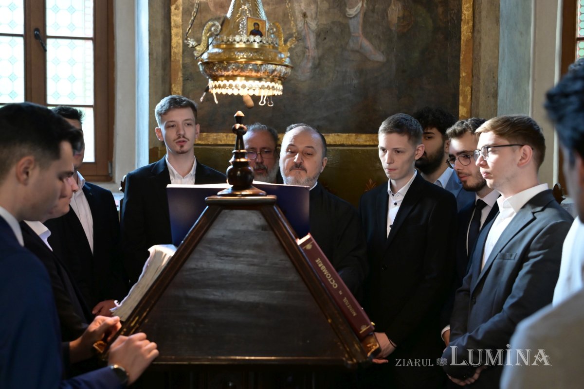 Deschiderea anului universitar la Facultatea de Teologie din București 375530