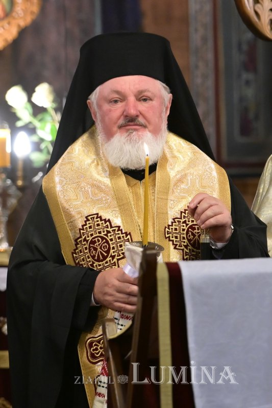 Înmormântarea unui preot profesor care a format generaţii de teologi 375610