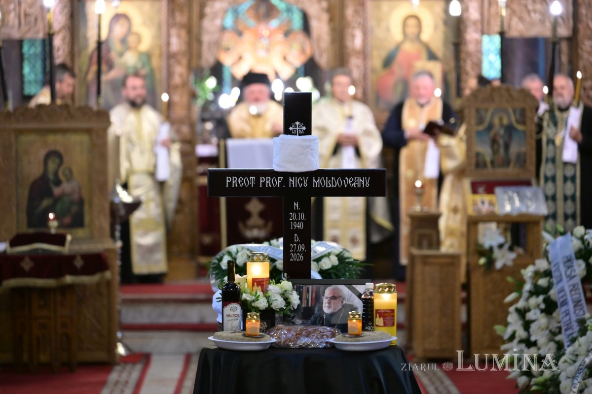 Înmormântarea unui profesor de muzică care a format generaţii de teologi 375615