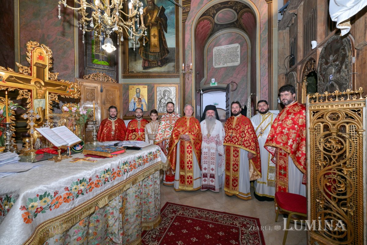 Biserica Zlătari din Bucureşti și‑a sărbătorit ocrotitorii spirituali 375786