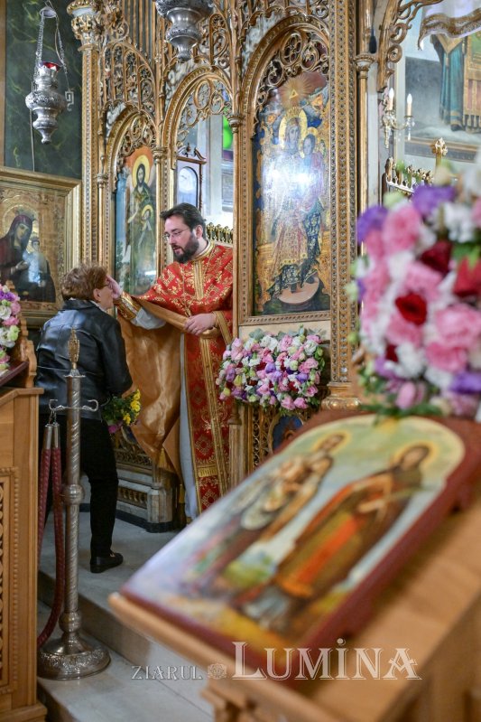 Biserica Zlătari din Bucureşti și‑a sărbătorit ocrotitorii spirituali 375789