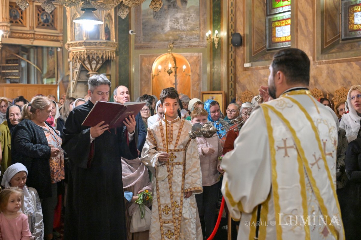 Biserica Zlătari din Bucureşti și‑a sărbătorit ocrotitorii spirituali 375791