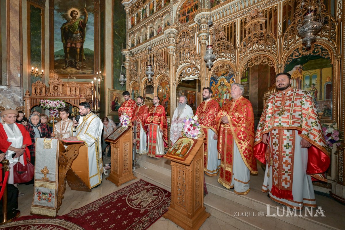 Biserica Zlătari din Bucureşti și‑a sărbătorit ocrotitorii spirituali 375793