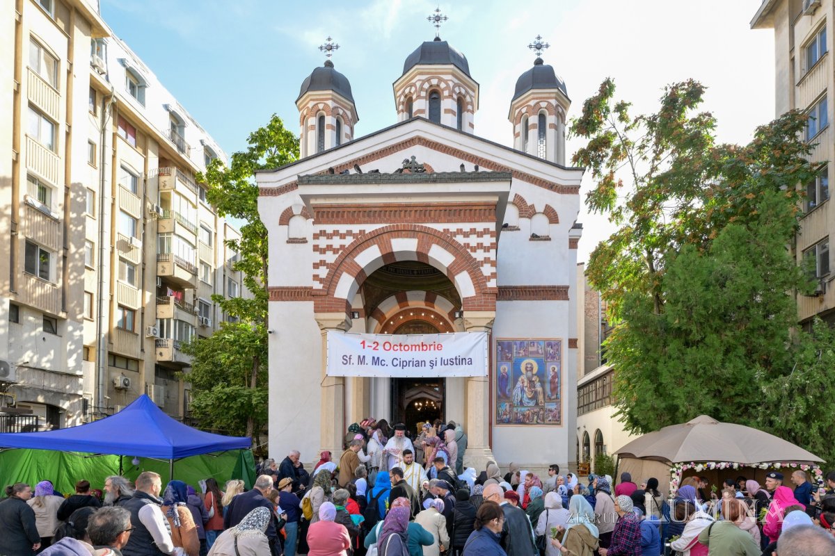 Biserica Zlătari din Bucureşti și‑a sărbătorit ocrotitorii spirituali 375795