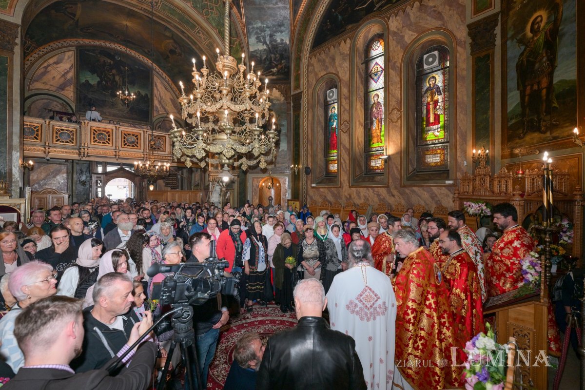 Biserica Zlătari din Bucureşti și‑a sărbătorit ocrotitorii spirituali 375796