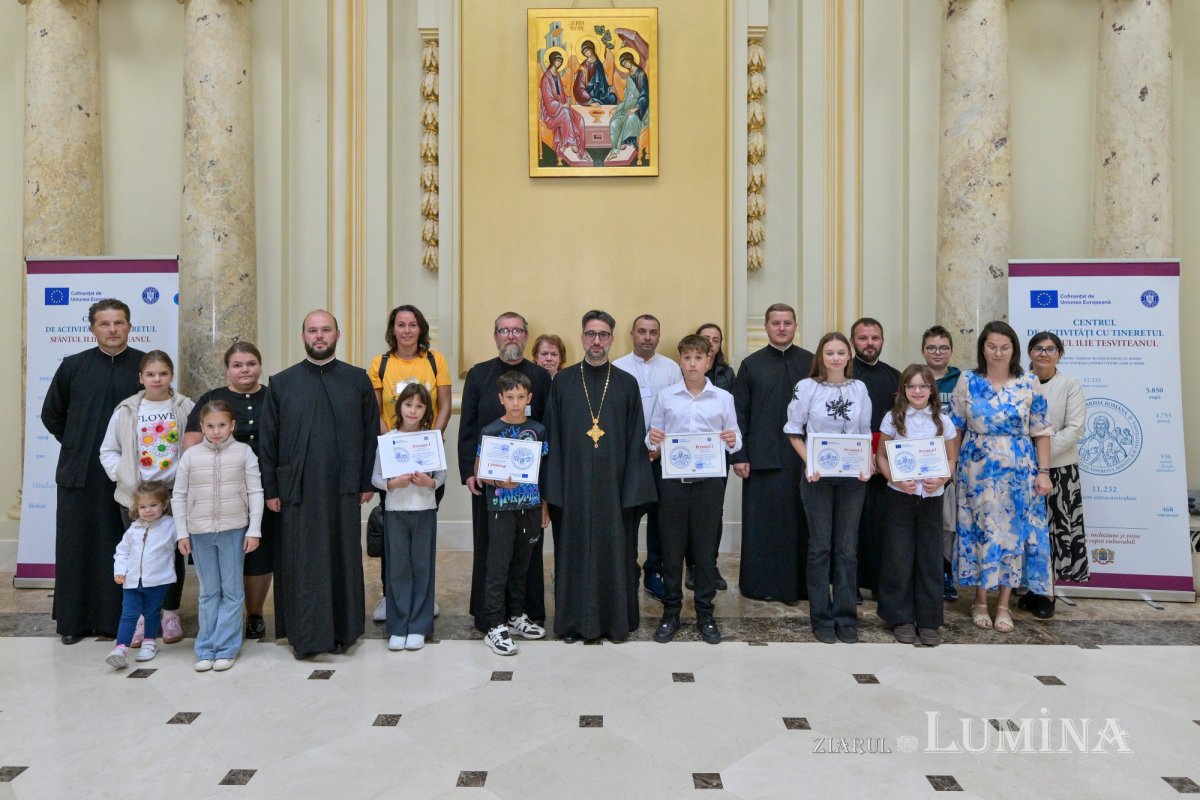 Premierea participanţilor la concursul „Fairplay și comuniune: familia, prima mea echipă” la Palatul Patriarhiei 376067