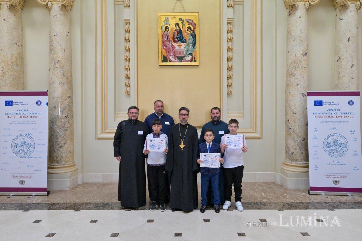 Premierea participanţilor la concursul „Fairplay și comuniune: familia, prima mea echipă” la Palatul Patriarhiei 376068