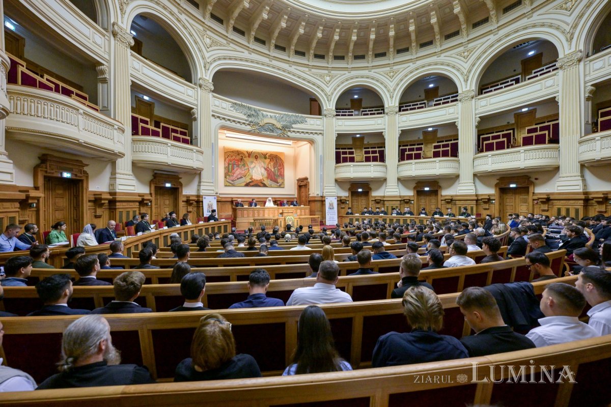 Simpozion internațional de teologie dedicat familiei creștine la Bucureşti  376165