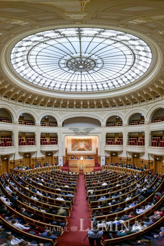 Vocația și misiunea familiei creștine azi, priorități ale lucrării pastorale a Bisericii 376206
