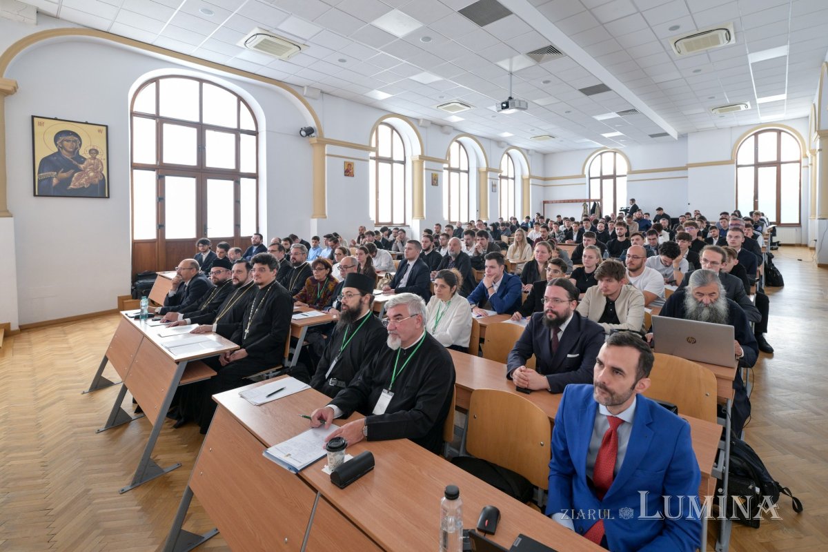 A treia sesiune de comunicări în cadrul Simpozionului Internațional de Teologie de la București 376304