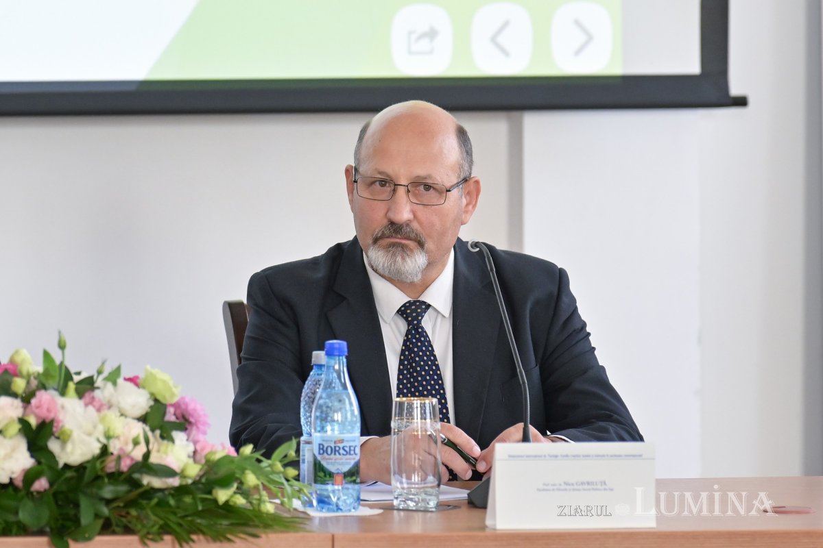 A treia sesiune de comunicări în cadrul Simpozionului Internațional de Teologie de la București 376320
