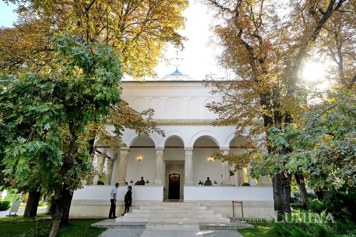 Preşedintele României la hramul bisericii Palatului Cotroceni 376323