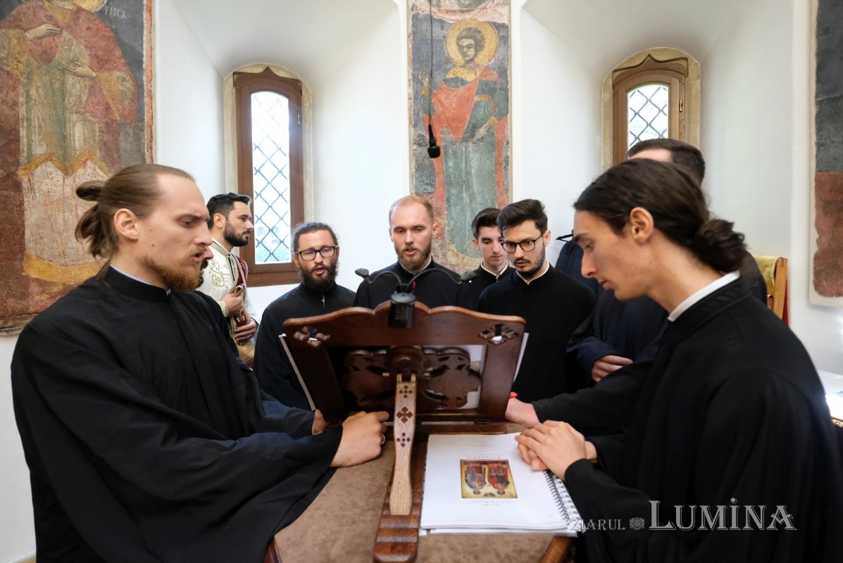Preşedintele României la hramul bisericii Palatului Cotroceni 376327