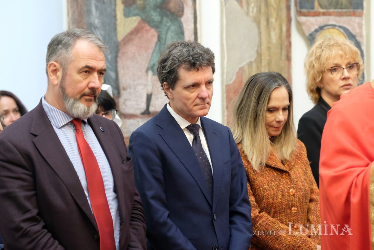 Preşedintele României la hramul bisericii Palatului Cotroceni 376336